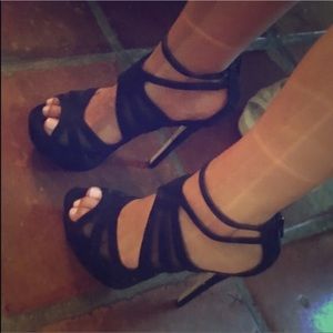 Black Aldo Heels